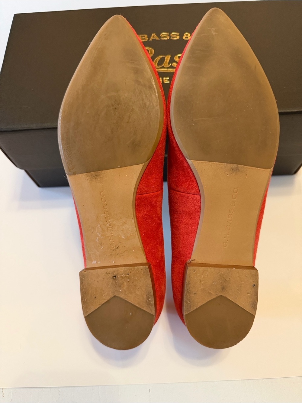 G.H. Bass & Co. Women's Kayla Poppy size 6 suede Flats - Picture 7 of 8